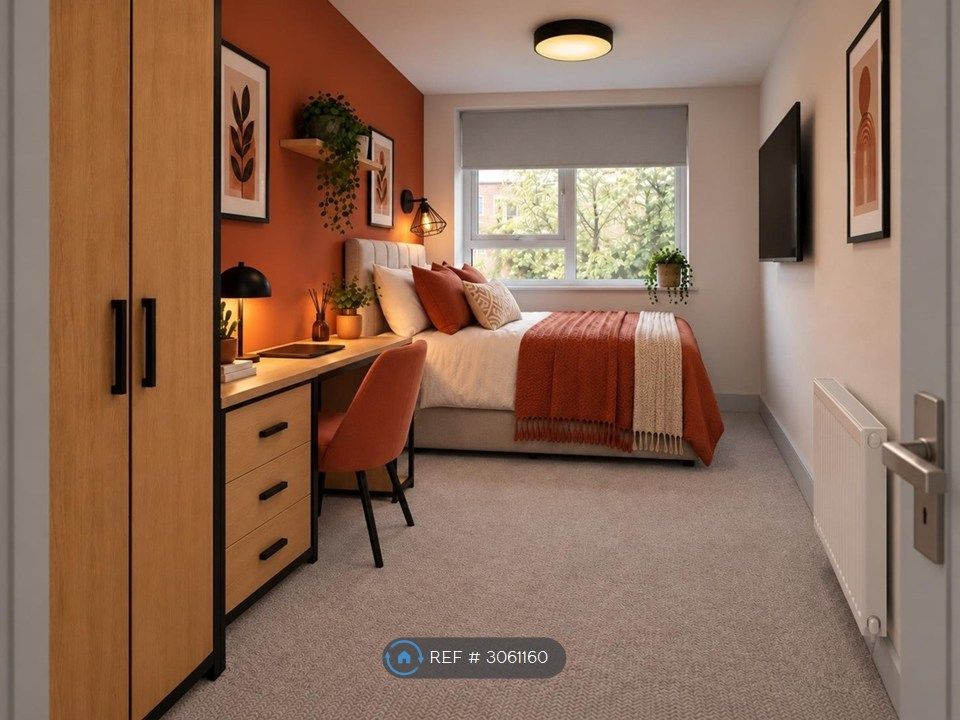 Property photo 3 of 13 Room 3
