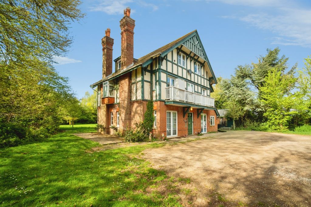 Property photo 1 of 15