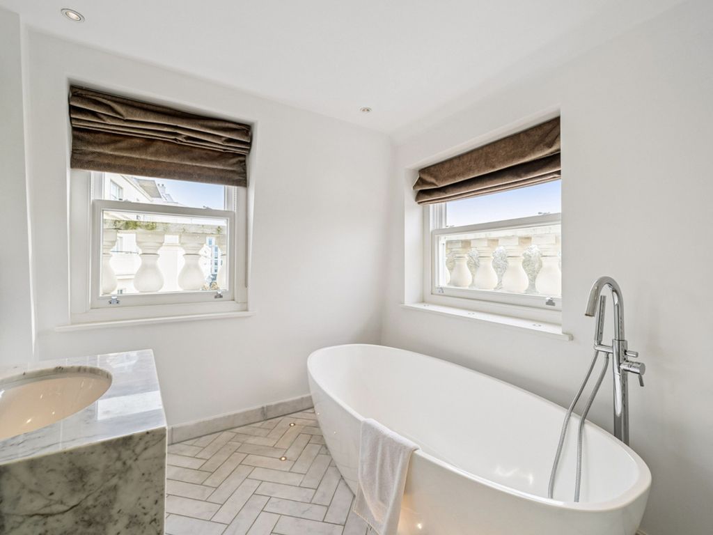 Additional image 28 of 10 bed villa to rentHyde Park Place, London W2