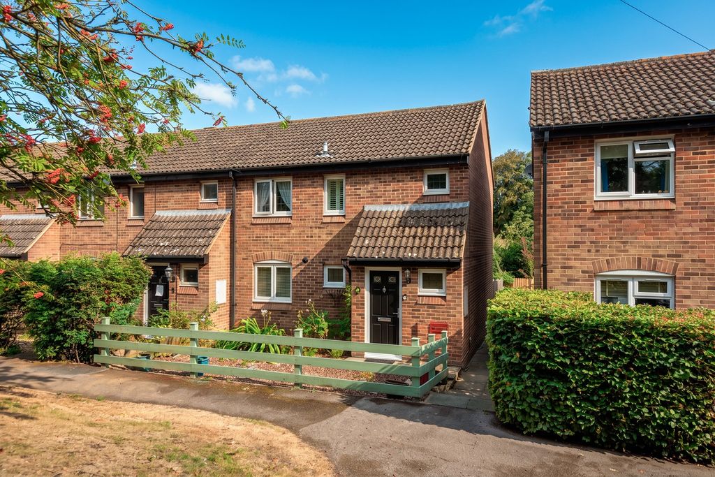 Property photo 1 of 16 5352352