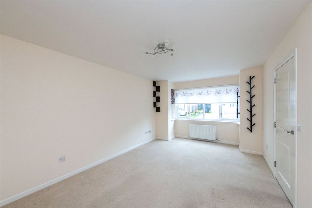 Property photo 3 of 28 Photo 3