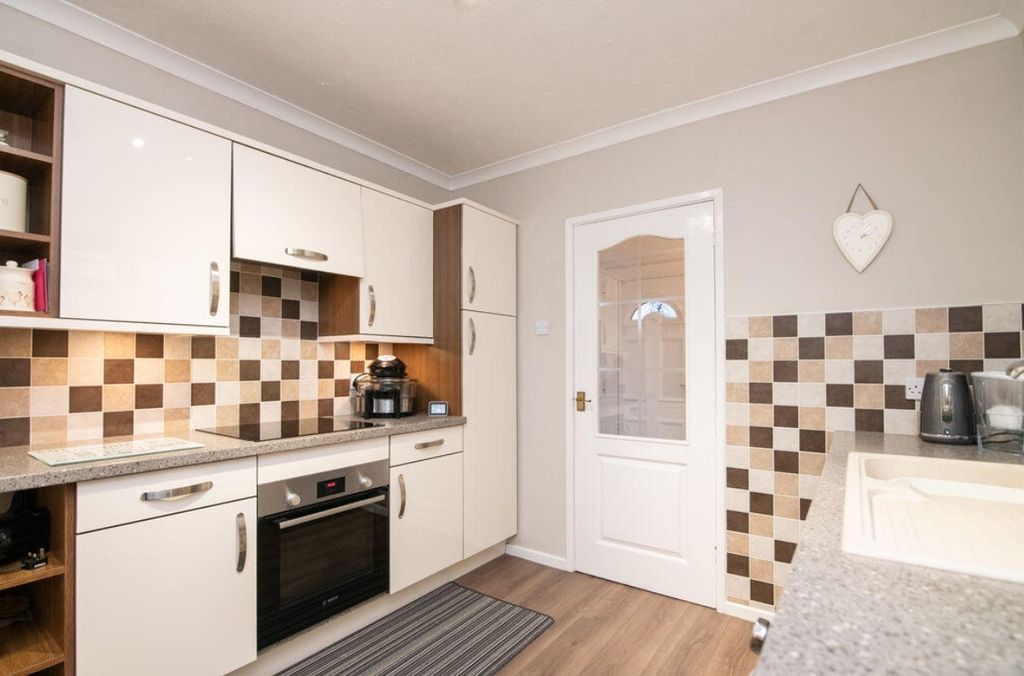 Property photo 3 of 14