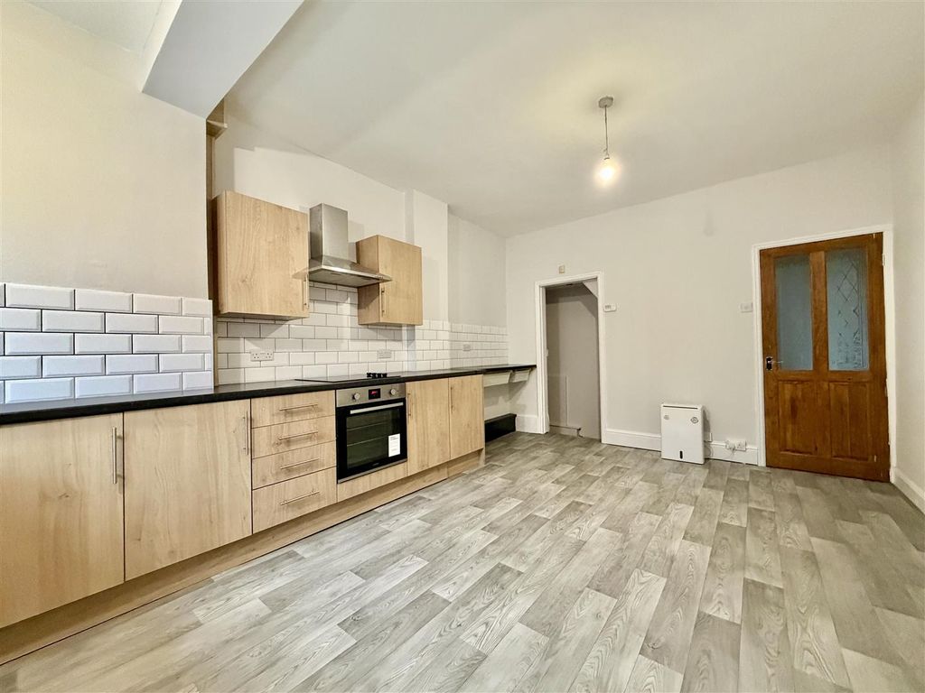 Property photo 2 of 12 Kitchen/Diner