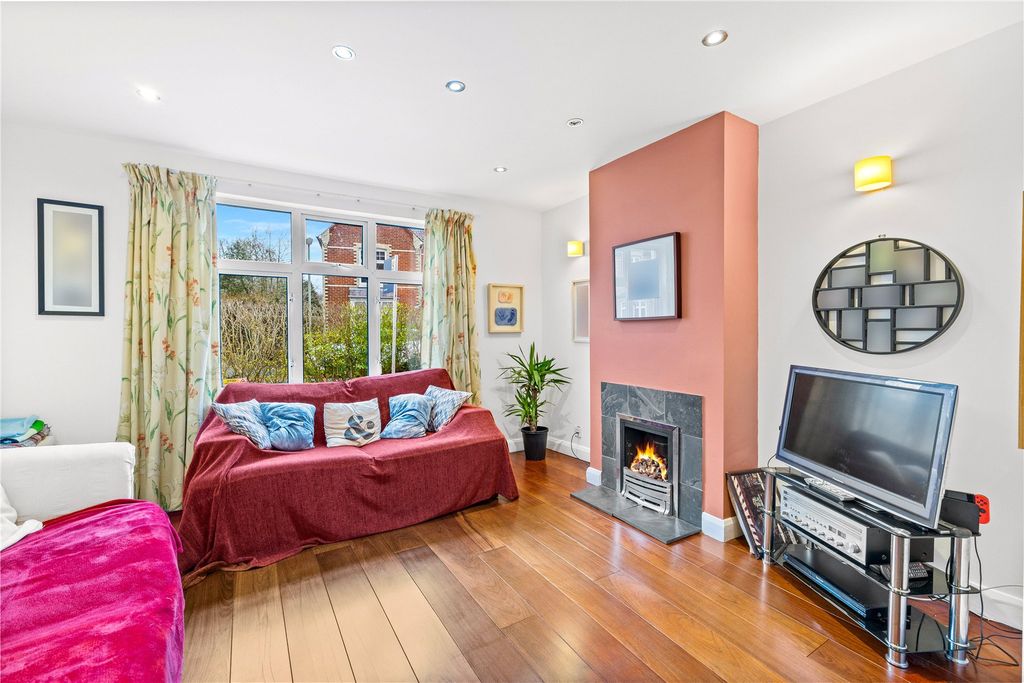 Property photo 2 of 26 Picture No. 39