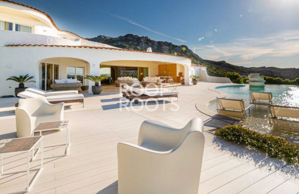 Property photo 2 of 39