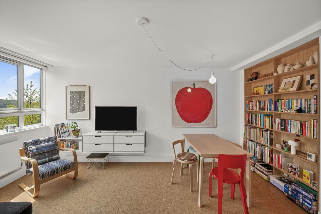Property photo 2 of 15