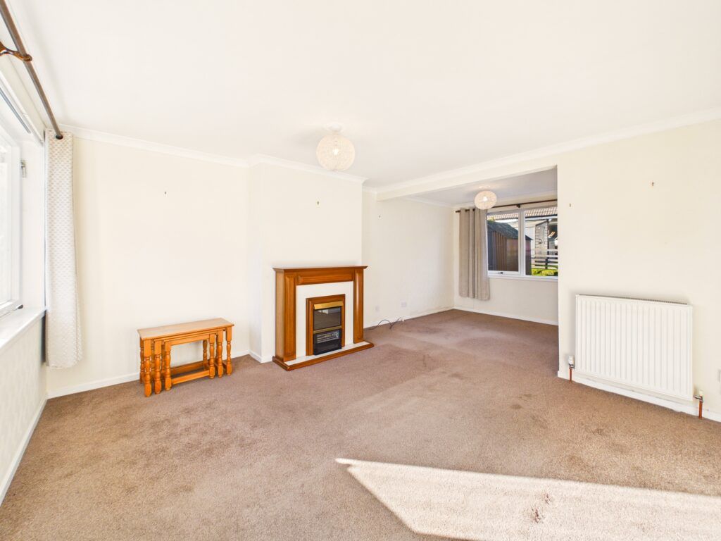 Property photo 3 of 28