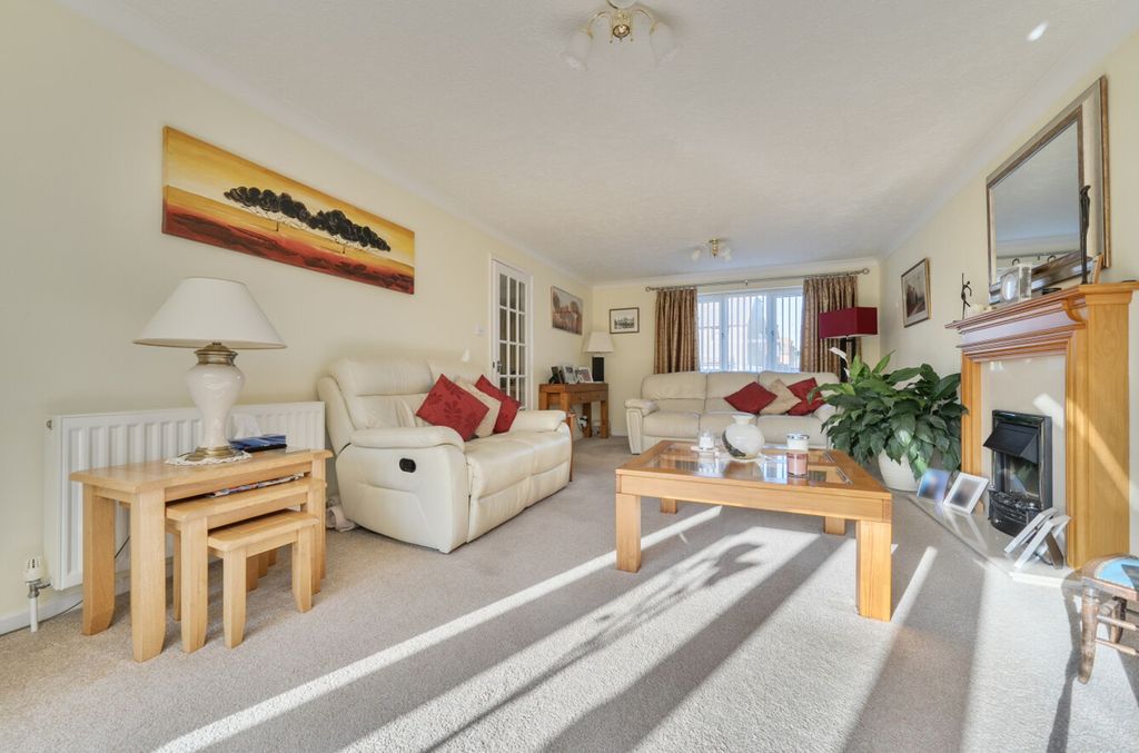 Property photo 3 of 19