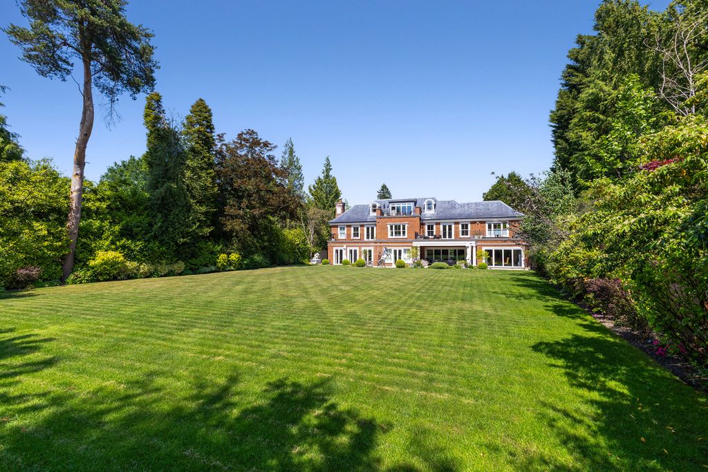 Property photo 2 of 36