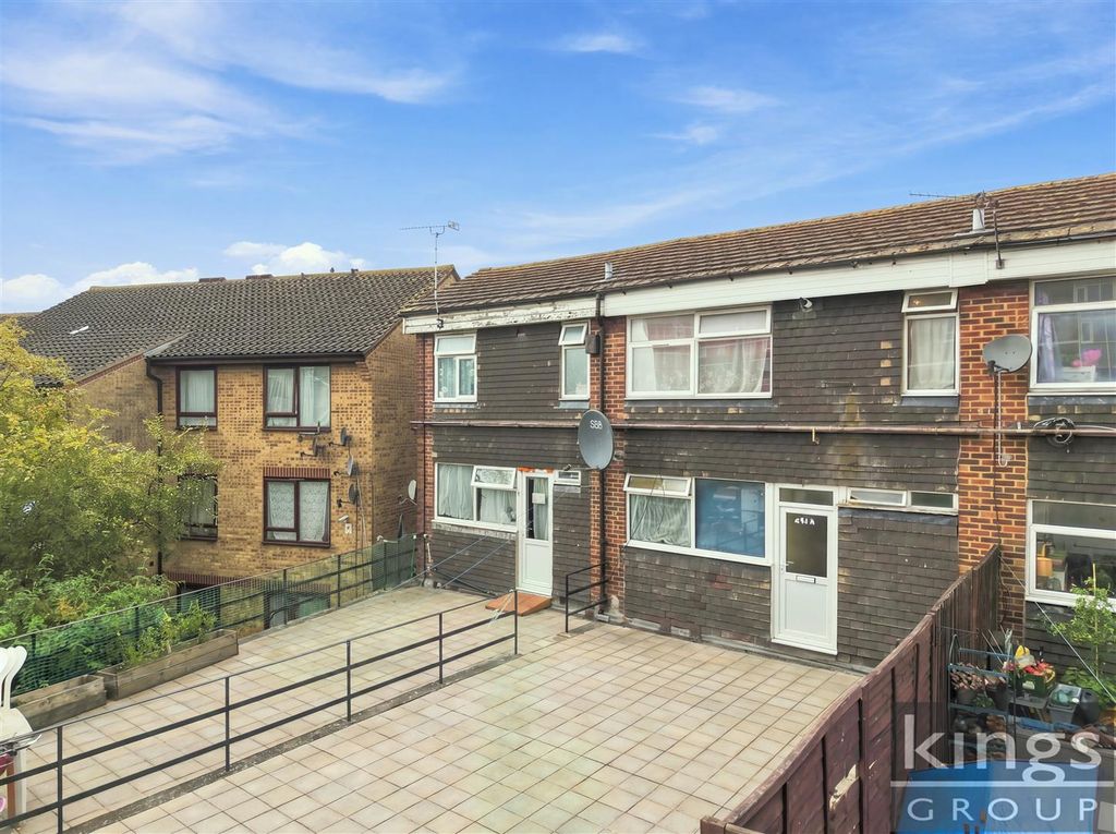 Property photo 1 of 18