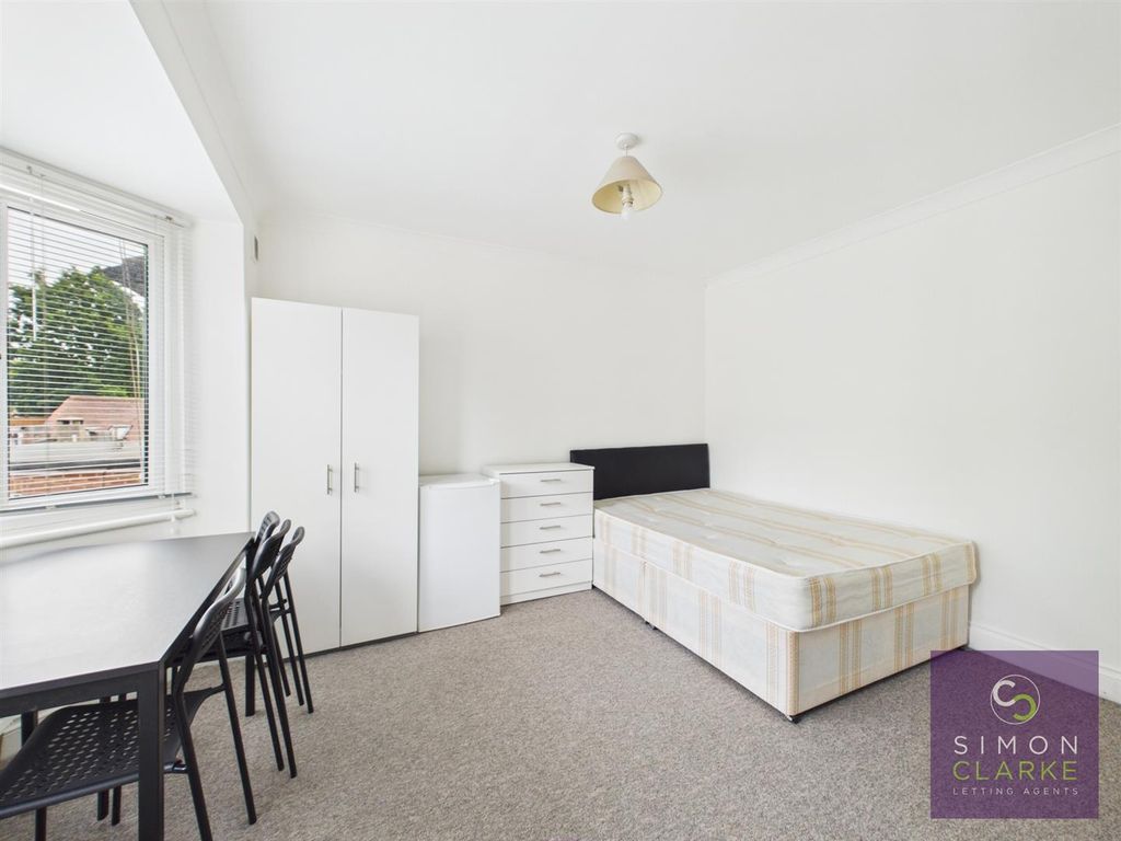 Property photo 2 of 5 Cam05425G0-Pr0126-Still003.Jpg