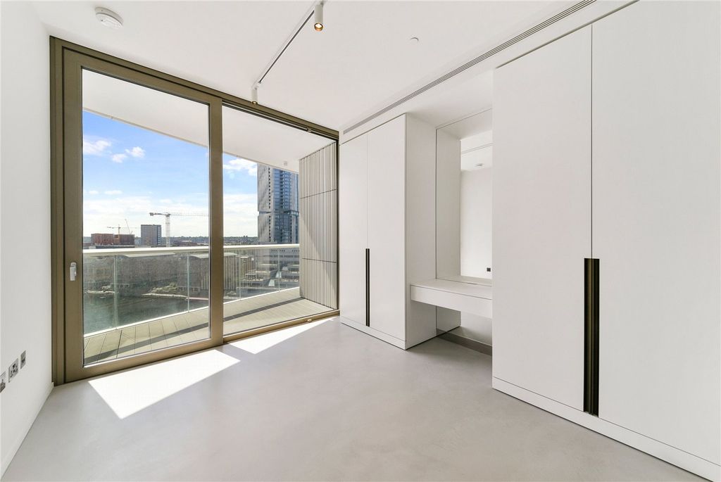 Property photo 3 of 8 Picture No. 02