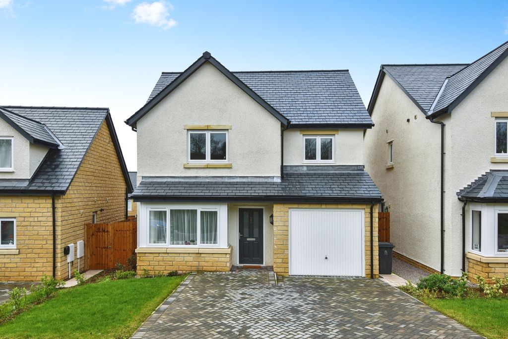 Property photo 1 of 15 External