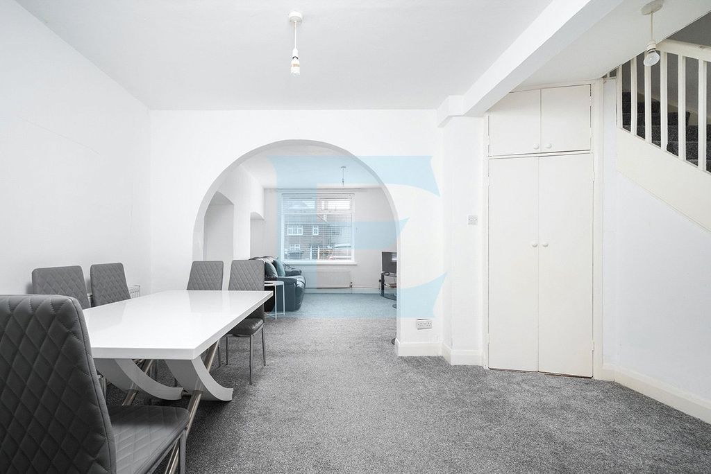 Property photo 2 of 14 Picture No. 07