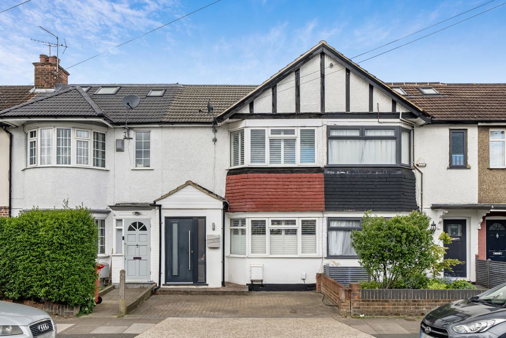 Property photo 1 of 20 1445930-12-69E628...