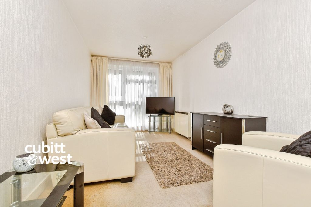 Property photo 3 of 7 2c5523Ea-901H4Hs1