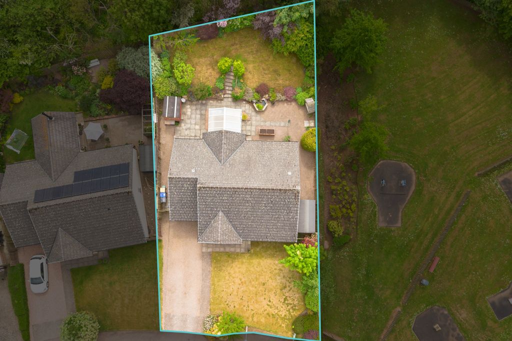 Property photo 2 of 32 Plot Highlight