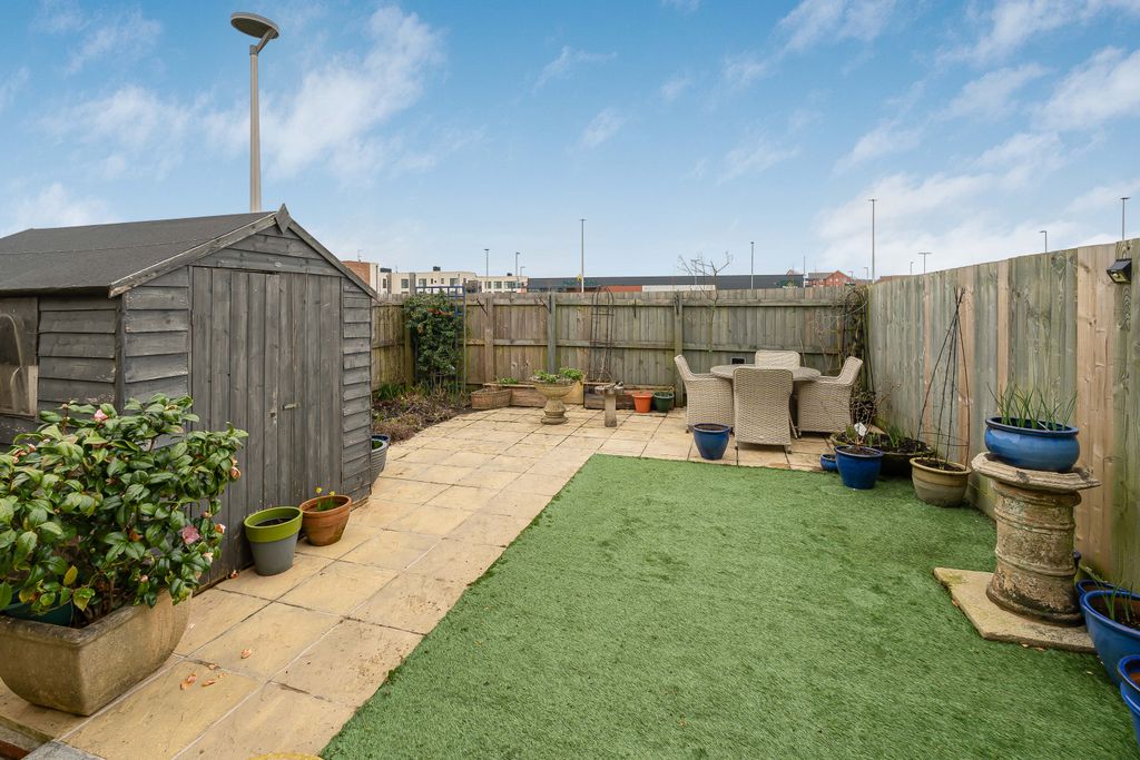 Property photo 2 of 19 20_74187