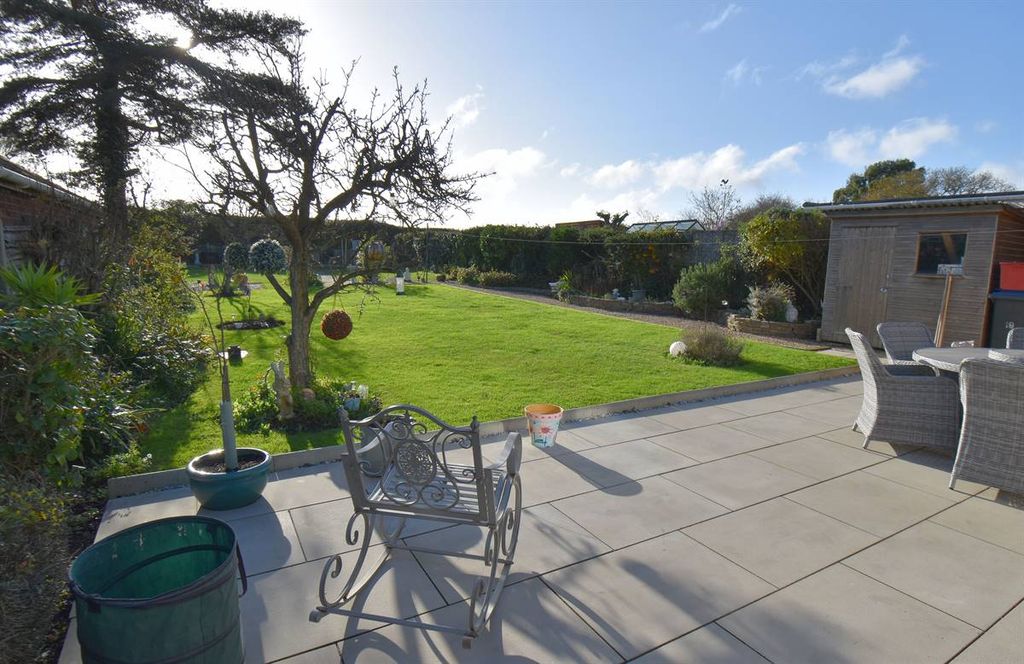 Property photo 2 of 26