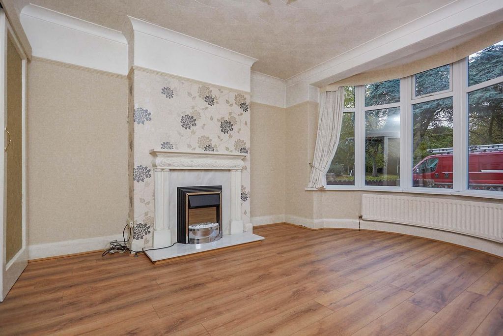 Property photo 2 of 10 Living Room