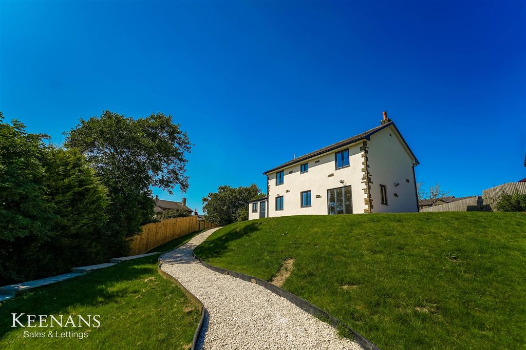 Property photo 3 of 77 2.Jpg