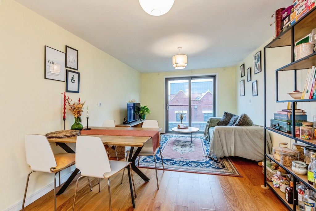 Property photo 3 of 15 Photo