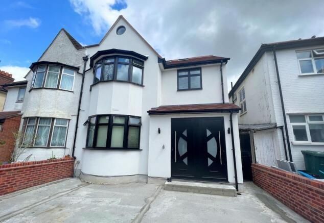 Property photo 1 of 7 Front Aspect