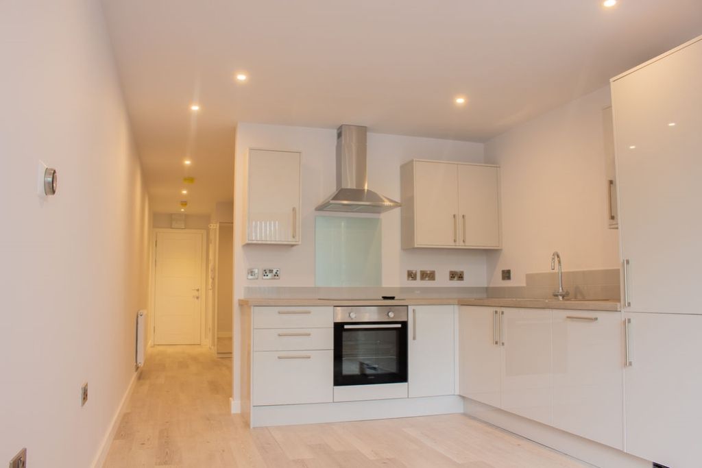 Property photo 1 of 7 Kitchen