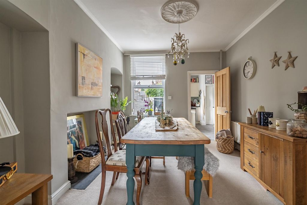 Property photo 3 of 19 Dining Room