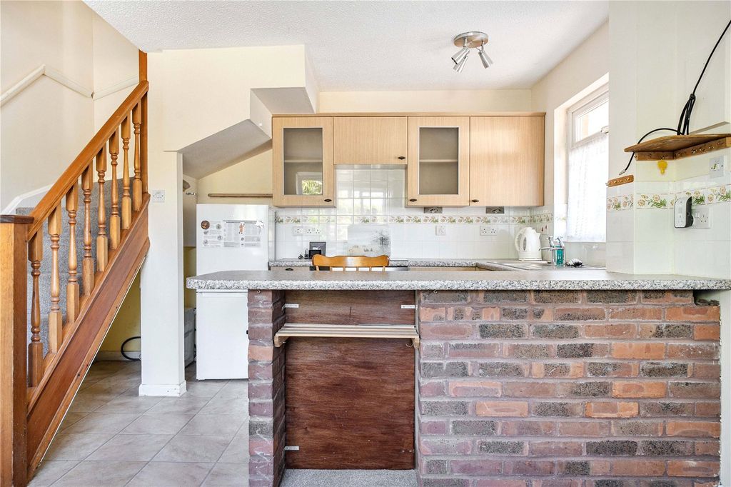 Property photo 3 of 20 Kitchen