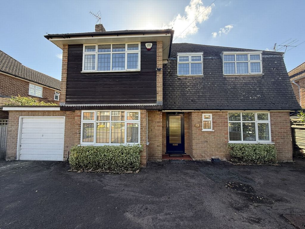 Property photo 1 of 8 Front
