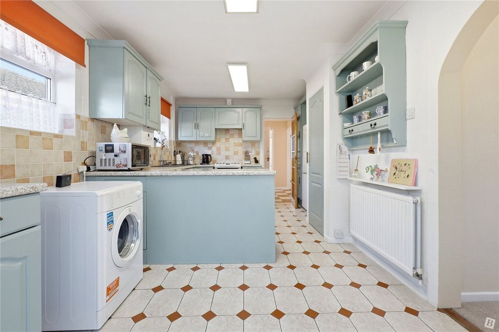 Property photo 3 of 24 Kitchen