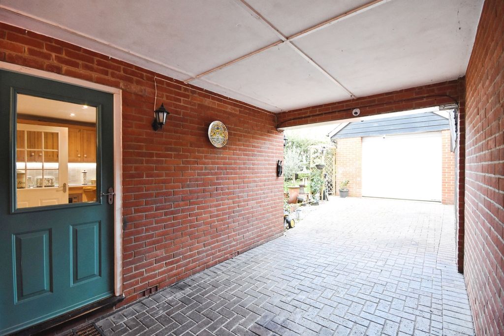 Property photo 2 of 22