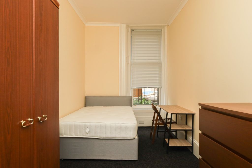 Property photo 3 of 8 Photo 3