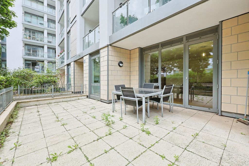 Property photo 3 of 20