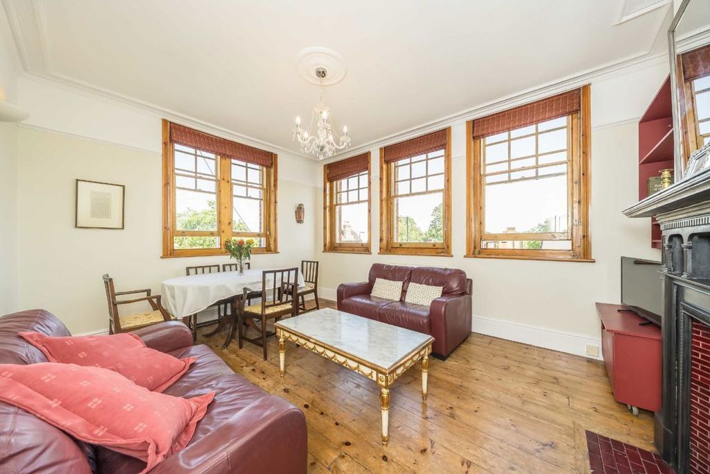 Property photo 2 of 6