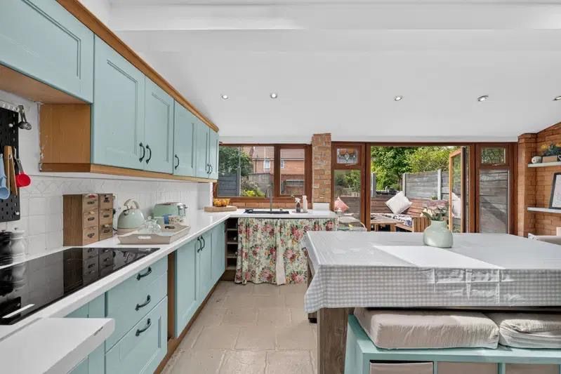 Property photo 2 of 27 0Be8796d-69F9-4d02-9762-0E6c80B9A27c.Jpg