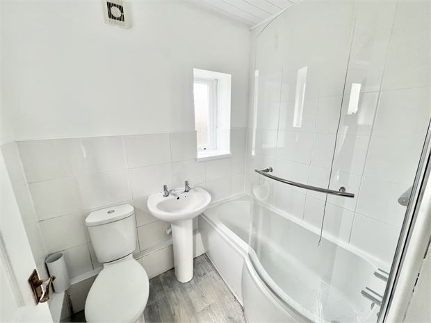 Property photo 3 of 9 Picture 3