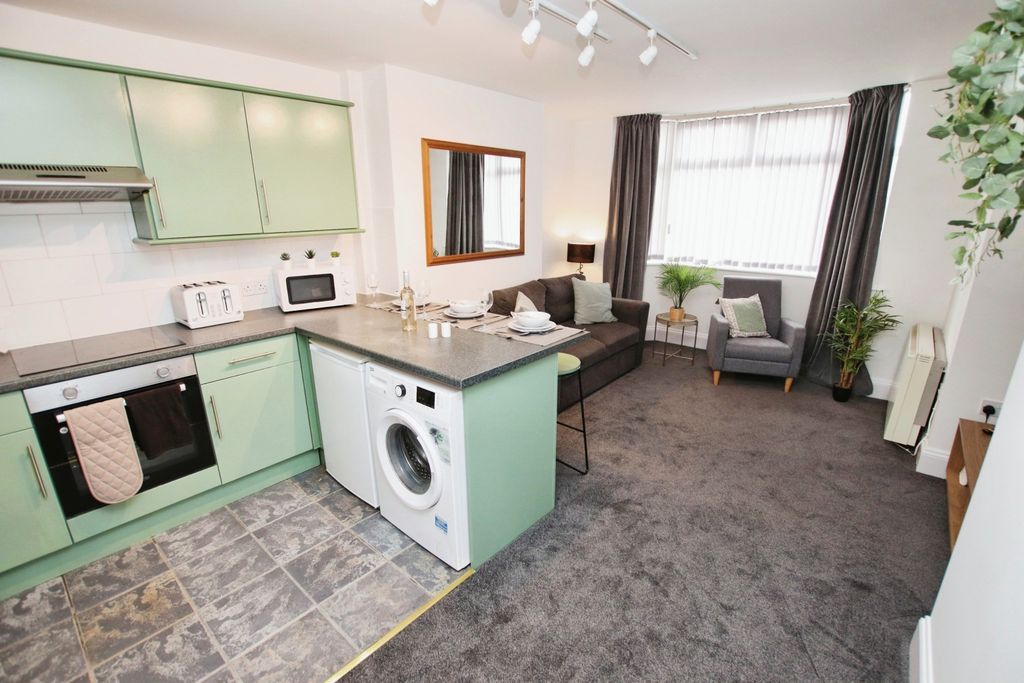 Property photo 2 of 18 4838732