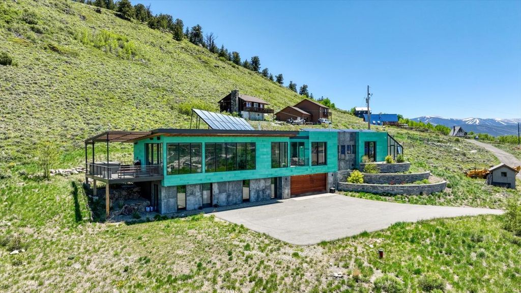 Property photo 3 of 39