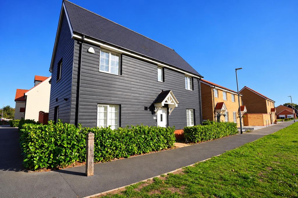 Property photo 1 of 14 72 Front.Png