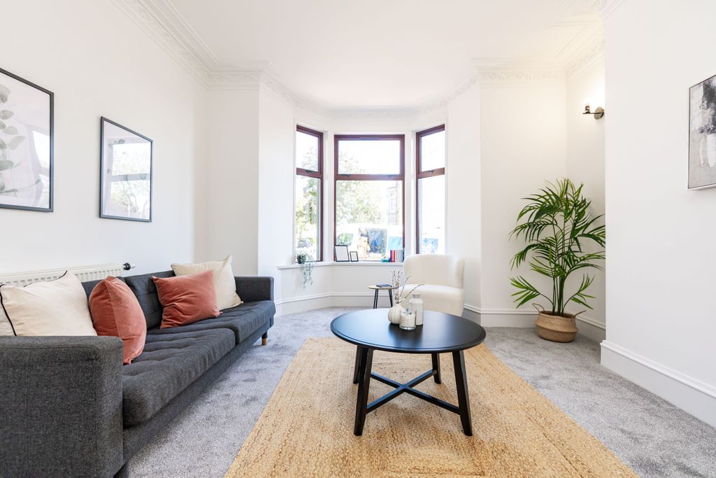 Property photo 3 of 29