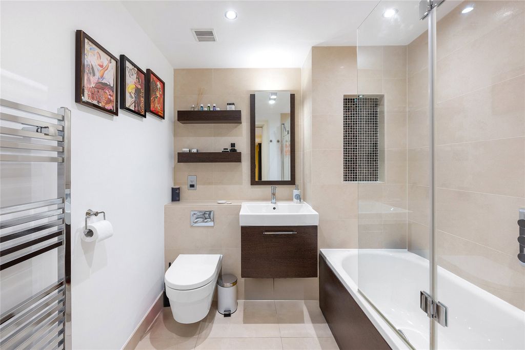 Property photo 3 of 6 Bathroom