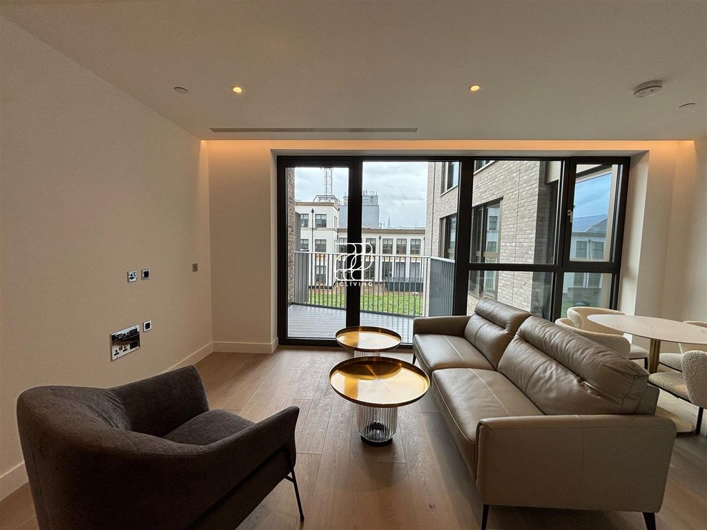 Property photo 2 of 7 Wecom-Temp-1526865-3E0B75Bfc90761Dd262F0137E66F9Bc