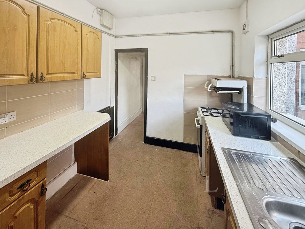 Property photo 3 of 12 ce2c1F42-3