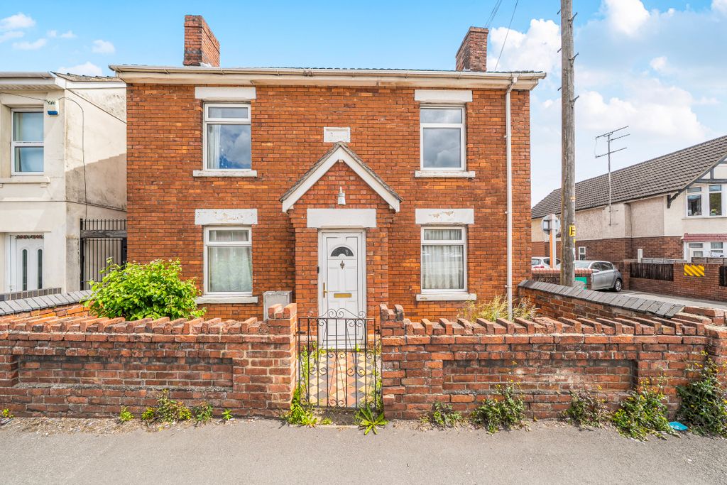 Property photo 1 of 13 147786616A2975E9742A7