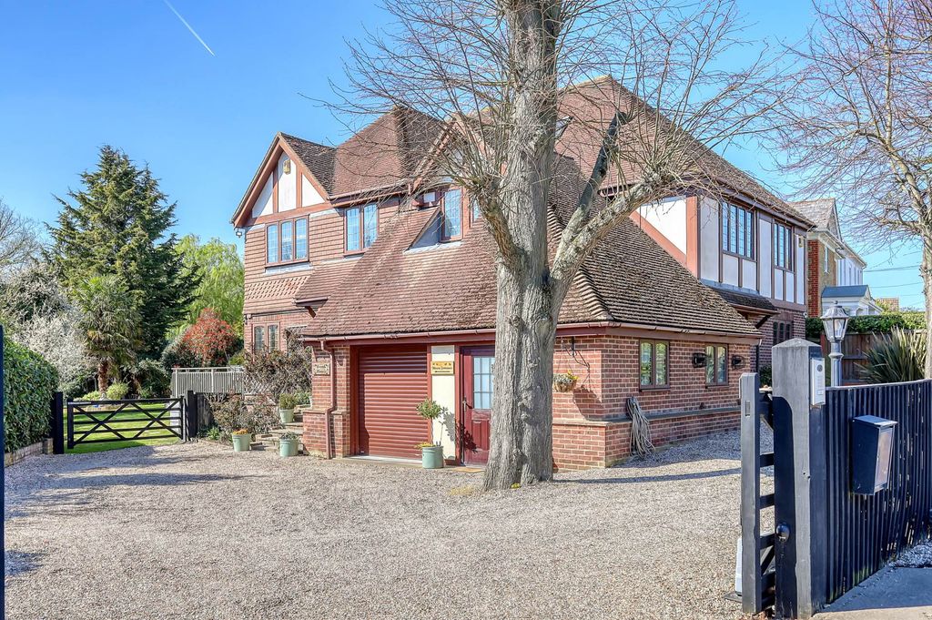 Property photo 1 of 26
