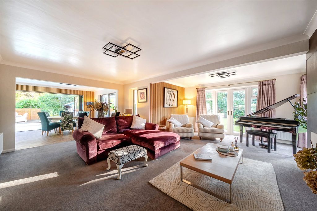 Property photo 2 of 24 Picture No. 14