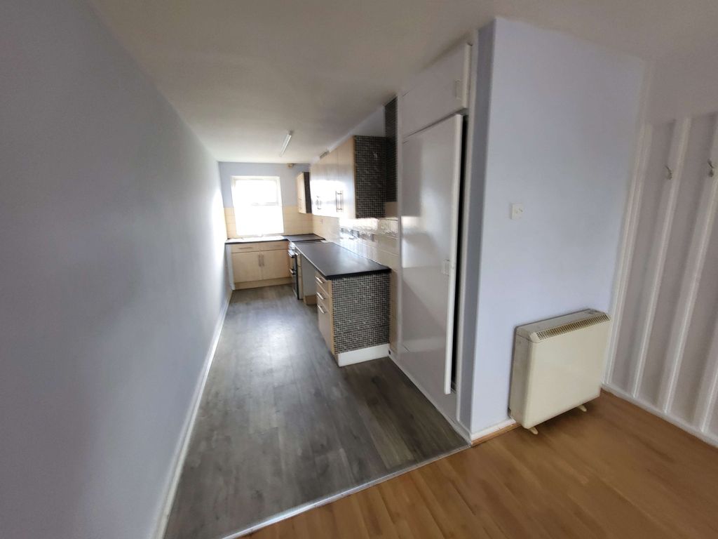 Property photo 3 of 11 Gallery