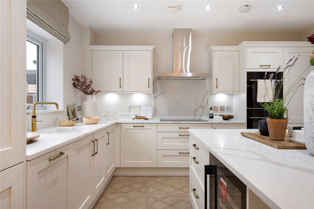 Property photo 3 of 18 Picture 3